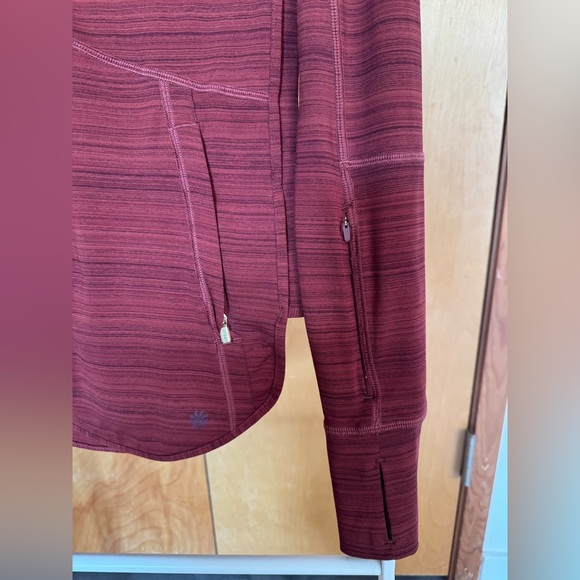 Athleta Burgundy Zip Up Running Hoodie with Gold Zippers Size XS - Picture 6 of 10